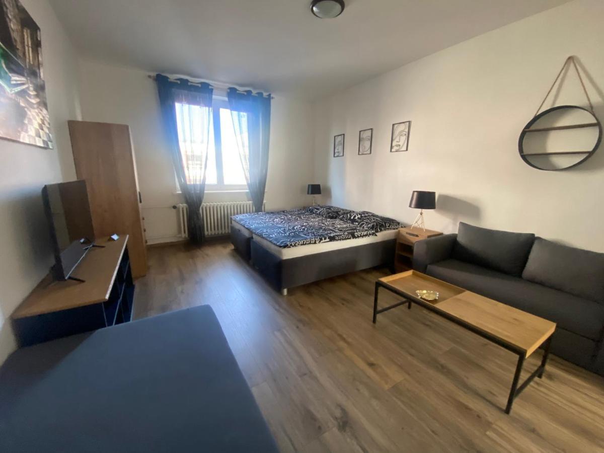Cerna Ruze - Apartman 4 Plzeň Exterior foto